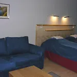 Uusikuu 3*