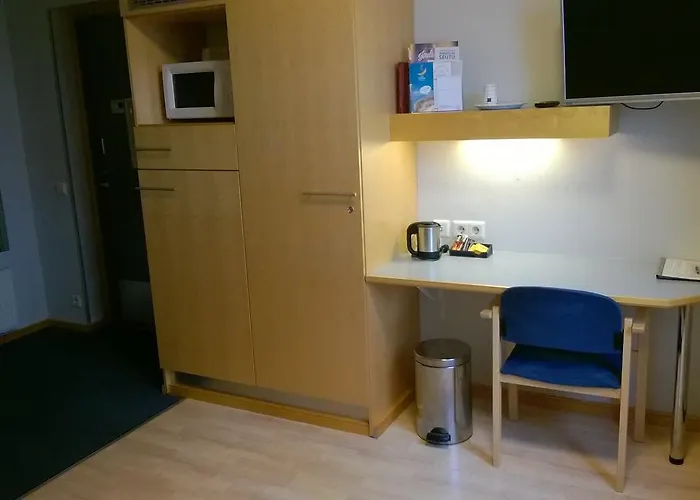 Uusikuu 3* S:t Michel